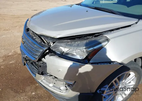 2015 Chevrolet Traverse 1Lt z USA, uszkodzony, nr VIN 1GNKRGKD9FJ226863